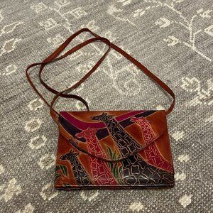 Leather crossbody bag giraffe design brown pink